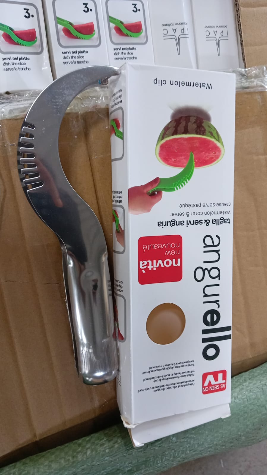 Kitchen tool for slicing watermelon Kitchen tool for slicing watermelon
